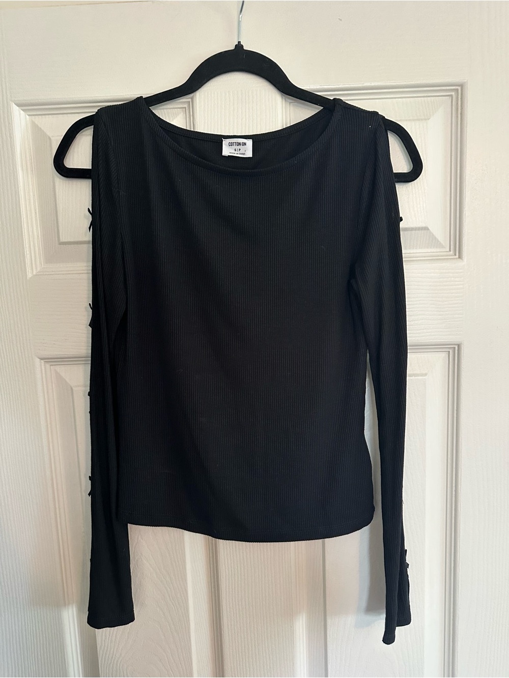 Black Long-Sleeve Cold Shoulder Top
